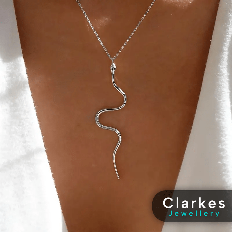 Stunning Ladies 925 Silver Necklace With Snake Pendant