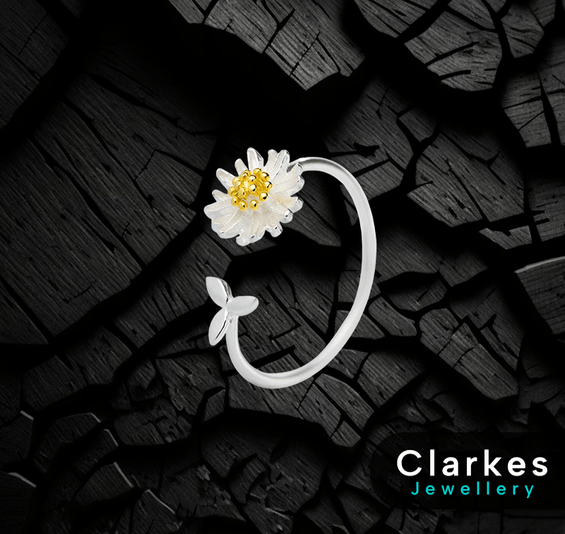 Elegant Adjustable Daisy Ring - Delicate Design Perfect Gift