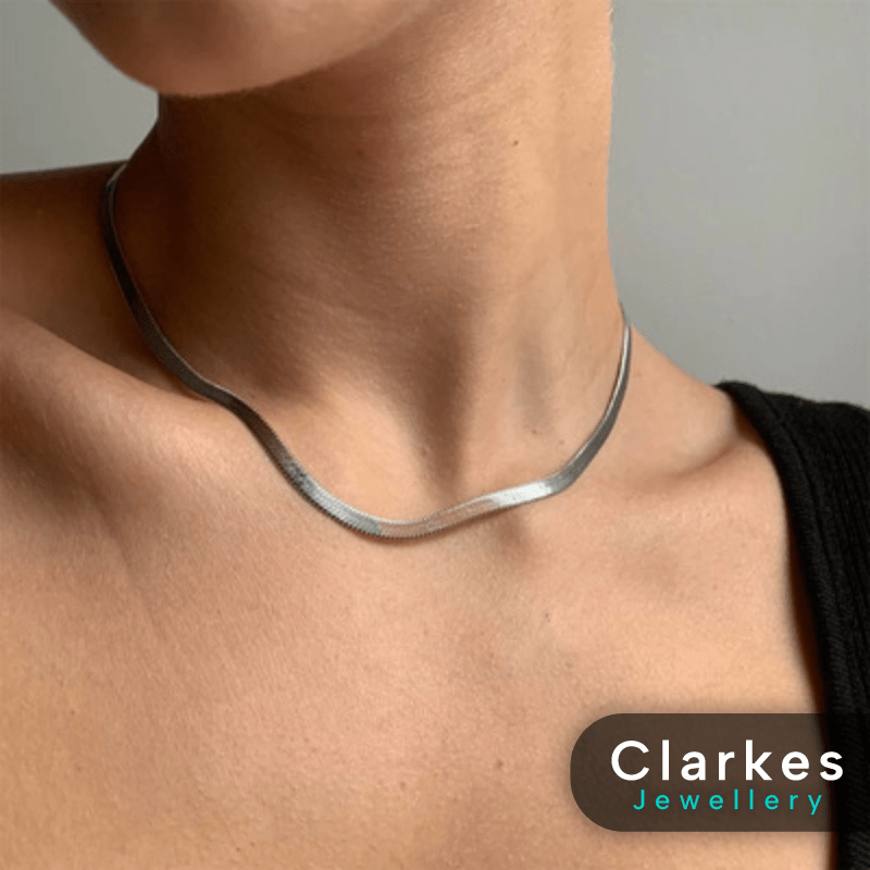 Ladies 4mm Thick Silver Herringbone Necklace 50-55cm