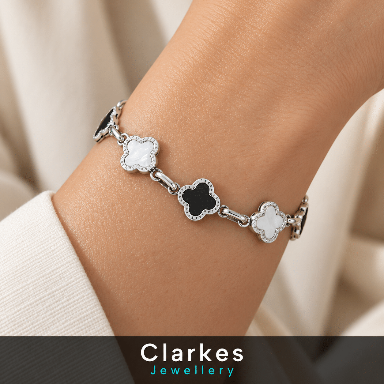 925 Silver Clover Bracelet – Black Onyx & White Mother of Pearl